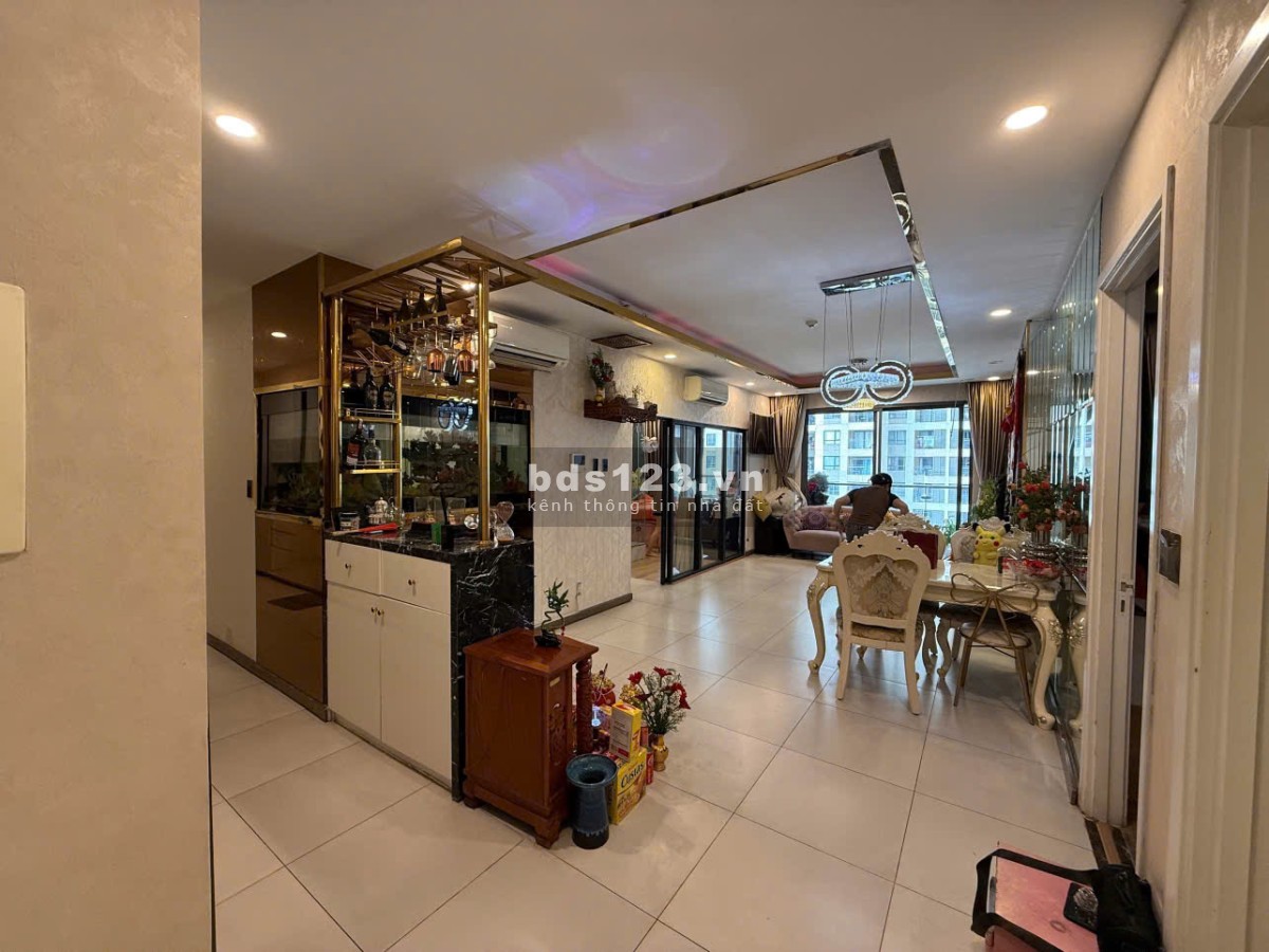 Cho thuê Căn hộ cao cấp 110m2 Chung Cư Goldview Q4 Full nội thất