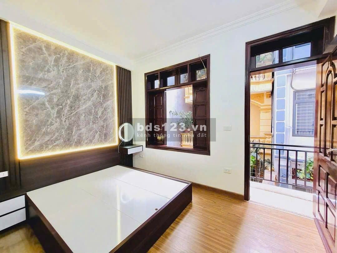Bán nhà Nguyễn Hoàng, 38/42m, 4T, MT5m - 9,5 TỶ