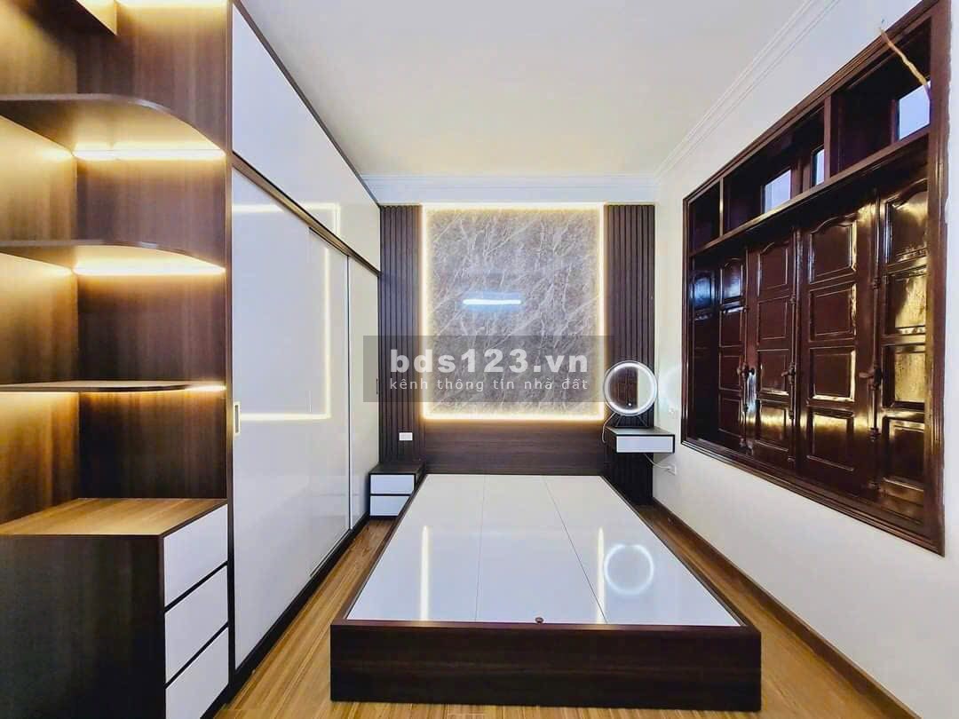 Bán nhà Nguyễn Hoàng, 38/42m, 4T, MT5m - 9,5 TỶ