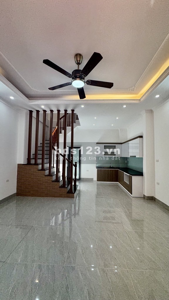 ️Nhà mới Hoa Lâm, Lệ Mật, trung tâm Việt Hưng, nội thất…