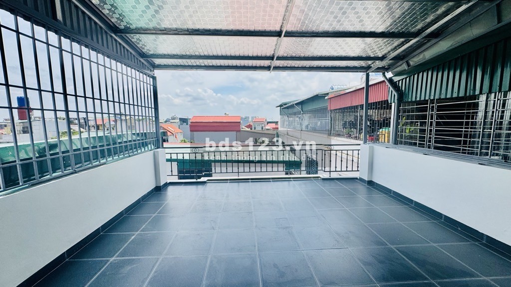 ️Nhà mới Hoa Lâm, Lệ Mật, trung tâm Việt Hưng, nội thất…