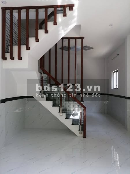 Bán nhà 2 tầng hẻm rộng xe ôtô chạy tới nhà, khu Ghềnh…