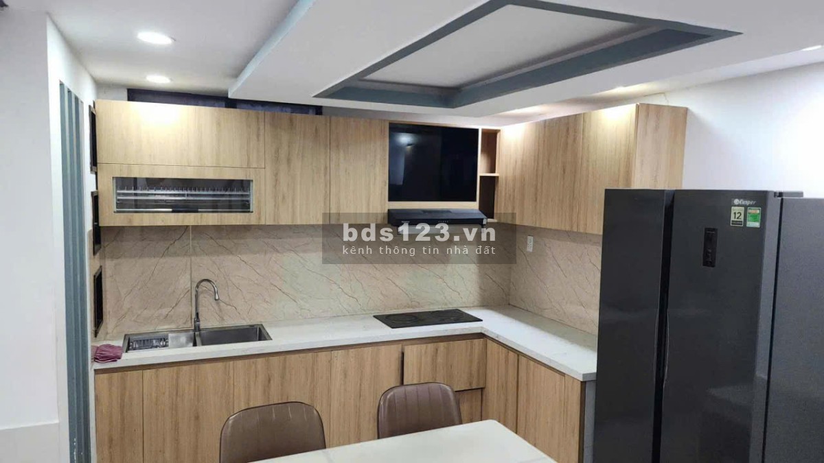 Nhà mặt tiền Lý Thường Kiệt, 3 tầng, hơn 100m², giá tốt…