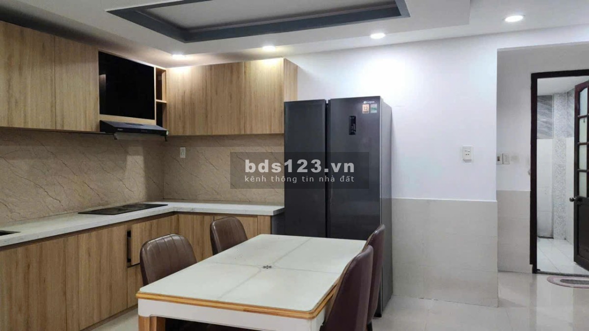 Nhà mặt tiền Lý Thường Kiệt, 3 tầng, hơn 100m², giá tốt…