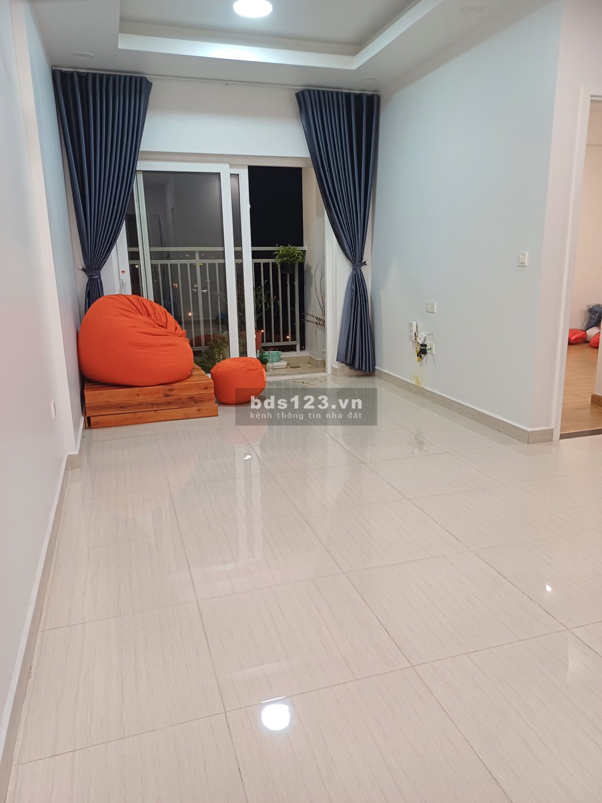 Cho thuê căn góc 78m2 2pn2wc, full nội thất, dọn vào ở ngay.…