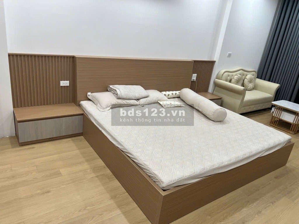 Bán nhà 7 tầng thang máy tại Cổ Linh, gần chợ - Nơi bắt…