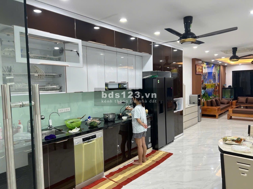 Bán nhà 7 tầng thang máy tại Cổ Linh, gần chợ - Nơi bắt…