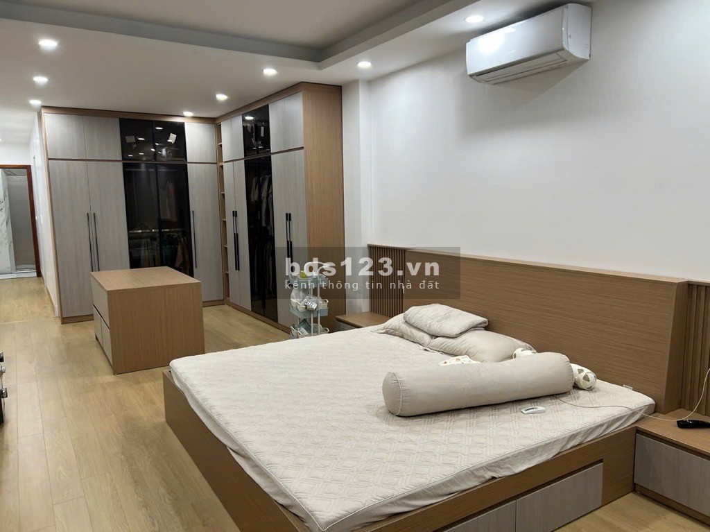 Bán nhà 7 tầng thang máy tại Cổ Linh, gần chợ - Nơi bắt…