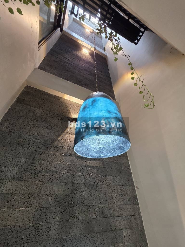 Bán nhà mới Nguyễn Văn Cừ, thang máy, cho thuê văn phòng, 23…