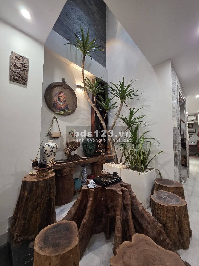 Bán nhà mới Nguyễn Văn Cừ, thang máy, cho thuê văn phòng, 23…