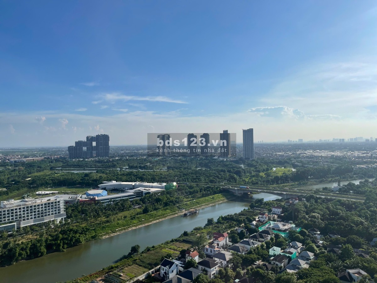 Cần bán căn hộ 2 phòng ngủ, hướng đông nam, diện tích 73m2…