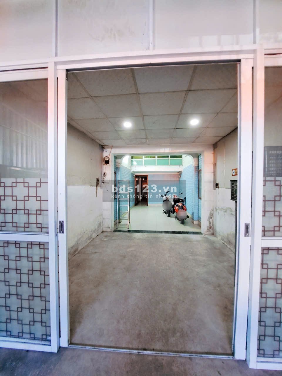 Cho thuê MB chính chủ đường Ngọc Hồi, Hoàng Mai, HN 75m2