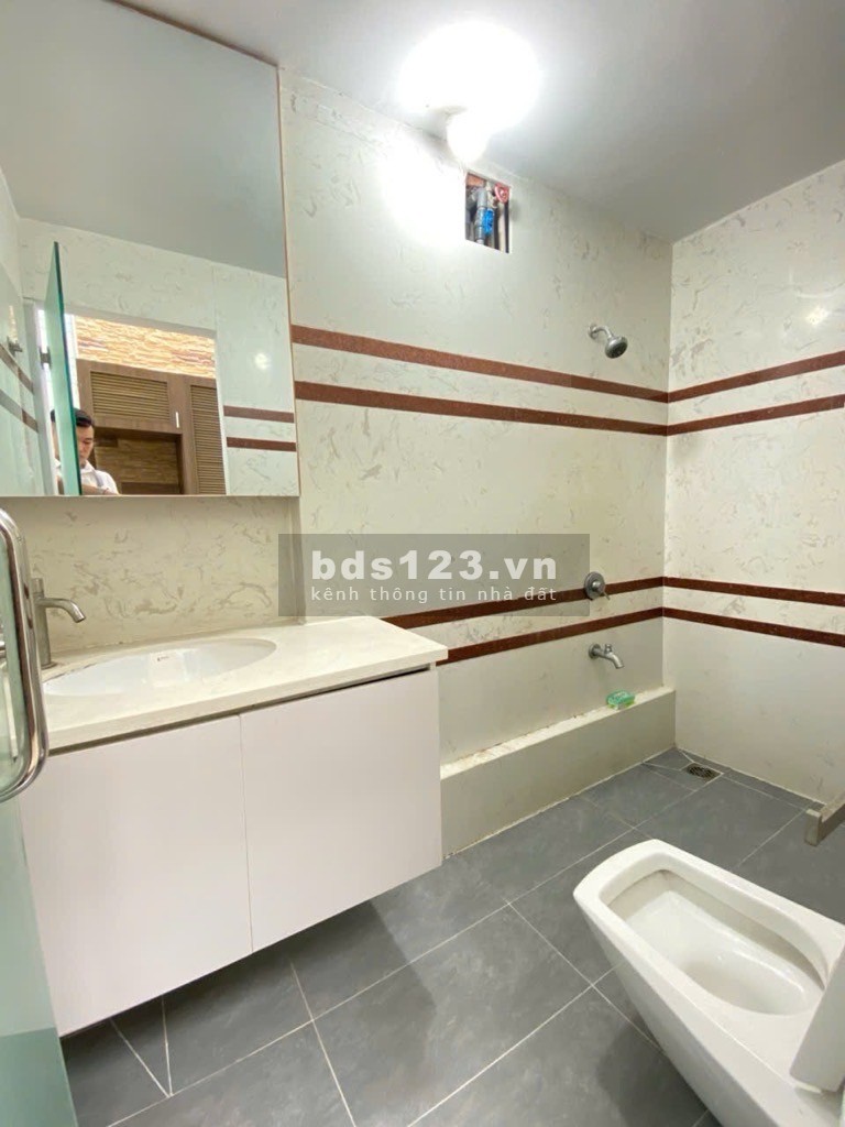 2 mặt tiền đẹp Trần Thánh Tông 56m²