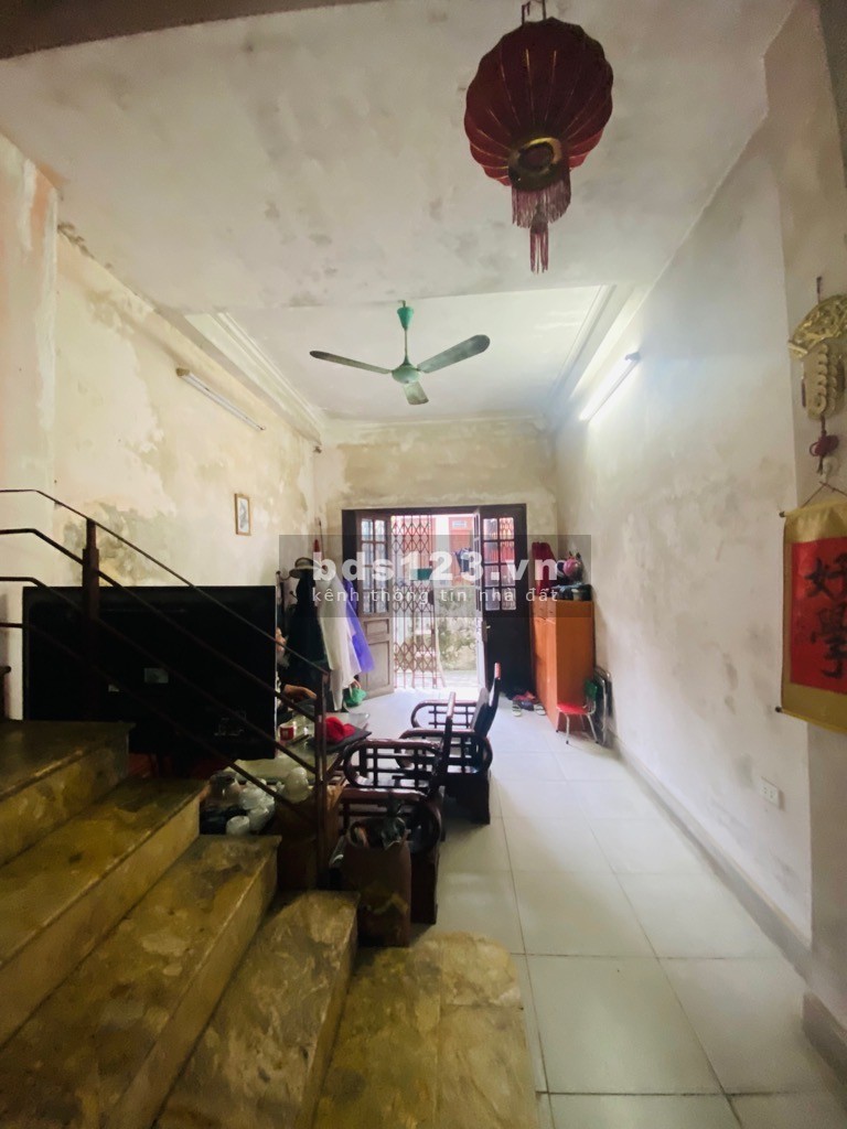 Bán nhà Hoa Lâm, Lệ Mật, TT Việt Hưng. Đang mở đường,…