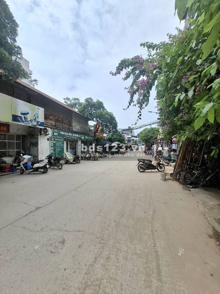 Nhà hiếm - Phân khúc giá/m² rẻ Tây Hồ, gần CV Nước, cầu…