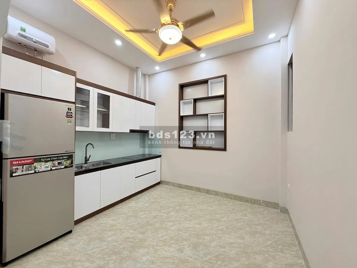 Siêu phẩm Nhà Mới 5 Tầng – 41m² –Gần Phố-Khương Đình…