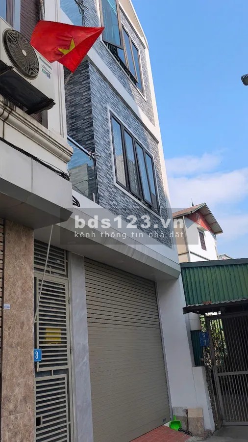 Nhà đẹp Đông Dư, Gia Lâm - Gara ô tô nở hậu khe thoáng sau nhà
