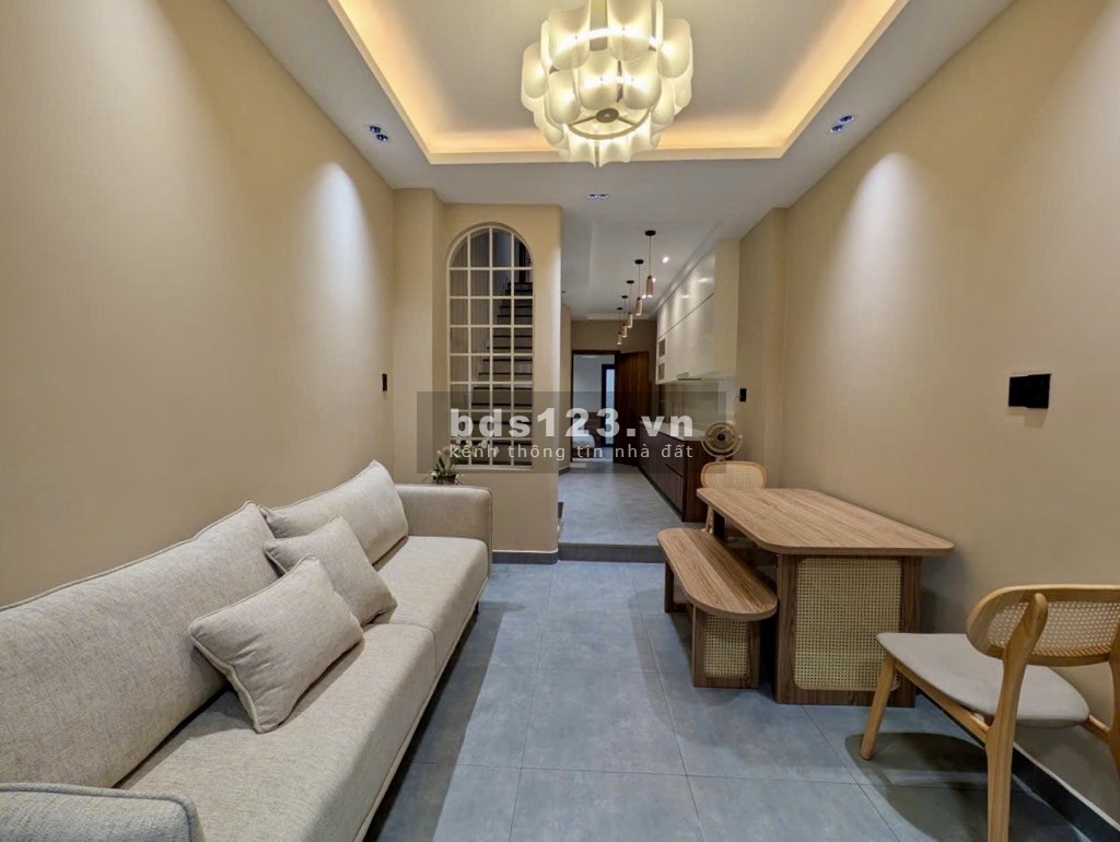 Hiếm nhà đẹp Bùi Đình Túy phong cách tinh tế