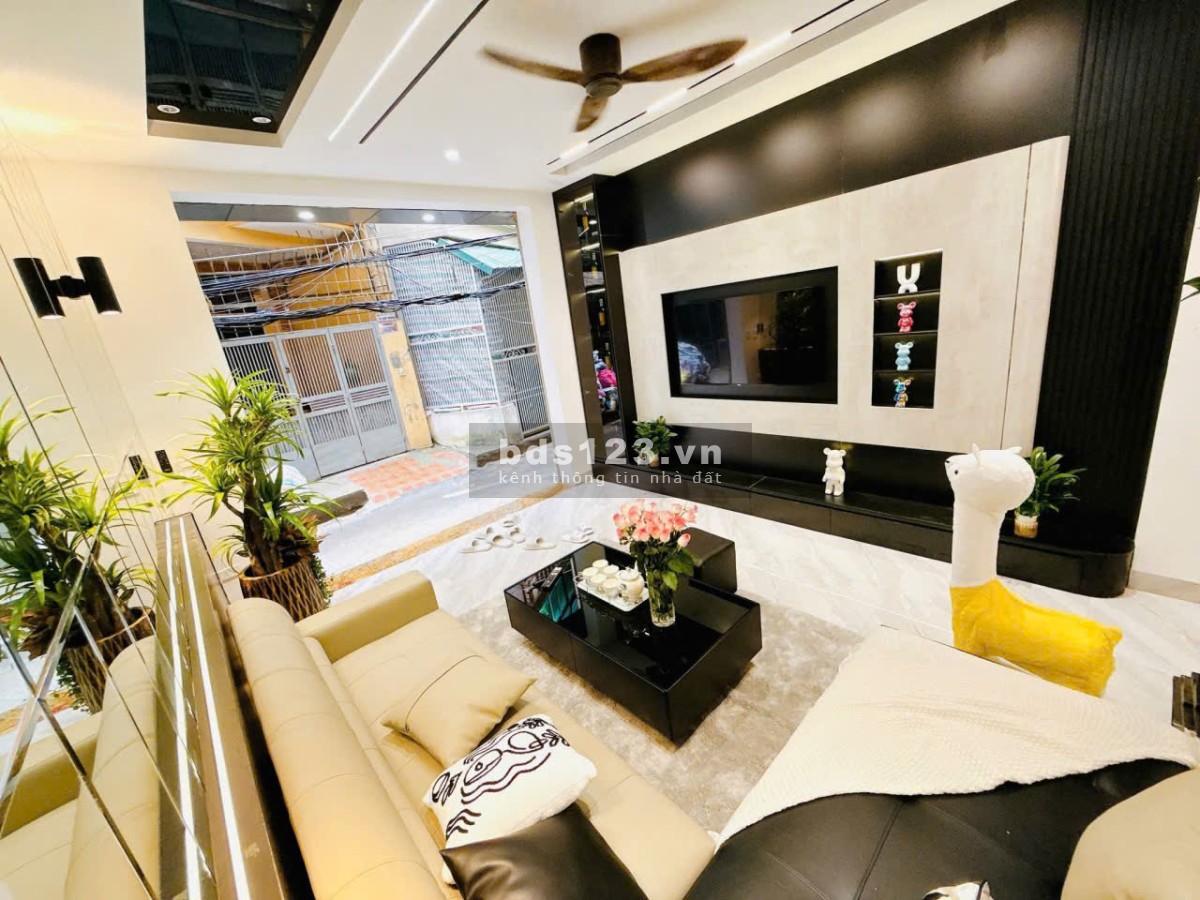 Siêu phẩm Phương Mai, Đống Đa – Ô tô đỗ cửa – 50m² 4…