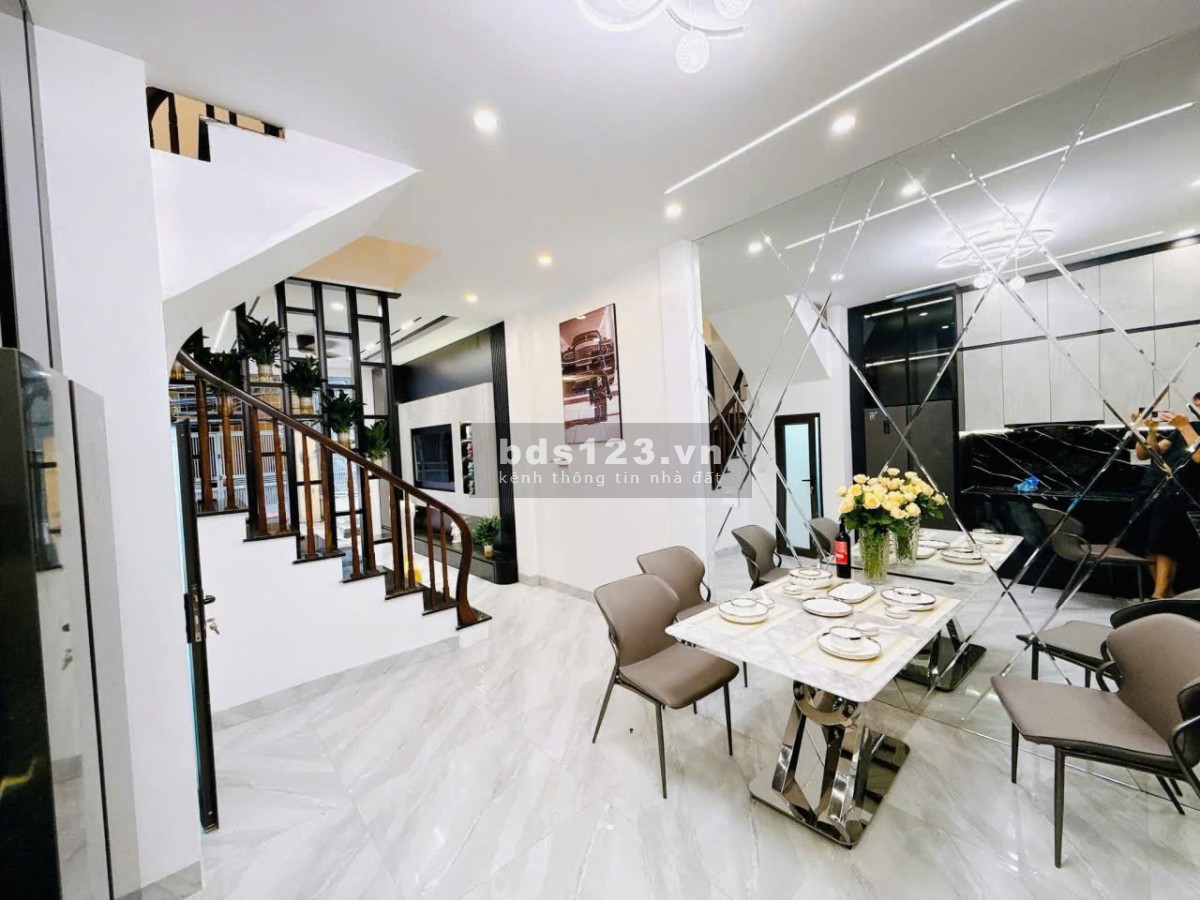 Siêu phẩm Phương Mai, Đống Đa – Ô tô đỗ cửa – 50m² 4…
