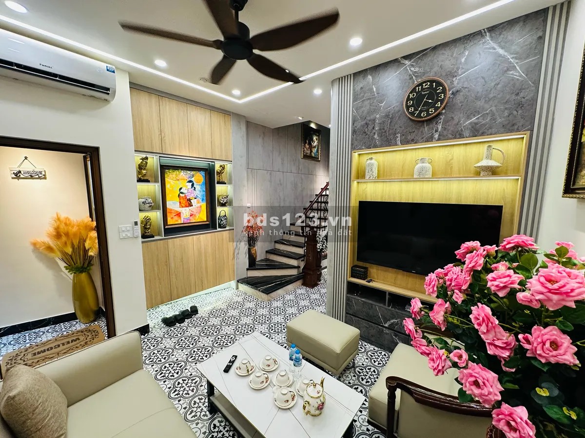 Siêu phẩm Nhà Mới 5 Tầng – 43m² – Nội thất mê người -…