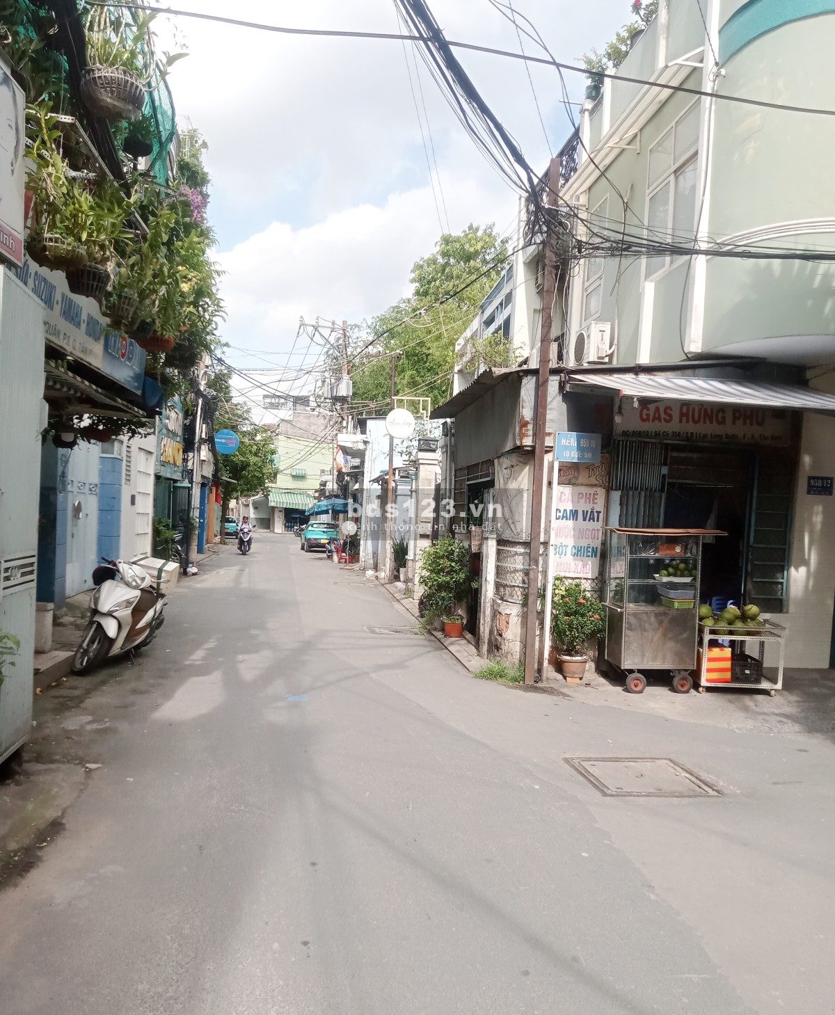 Cần bán gấp nhà lạc Long Quân Tân Bình, gần cvvh đầm…