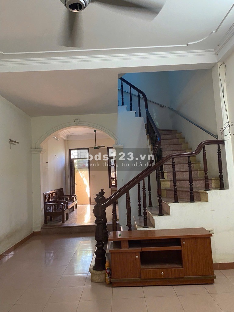 Bán nhà đẹp Đông Mỹ Thanh trì - Ngay trung tâm - An ninh tốt -…