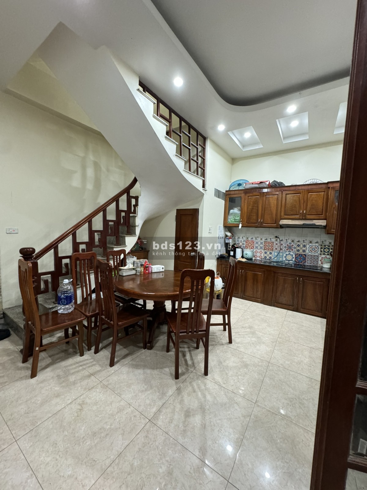 Chính chủ bán nhà 5 tầng đẹp Thổ Quan, Khâm Thiên 28 /33 m² ngõ rộng