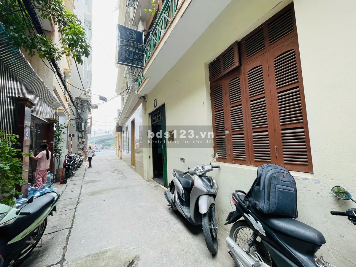 Chính chủ bán gấp nhà Cầu Giấy để mua biệt thự, nhà 50m2,…