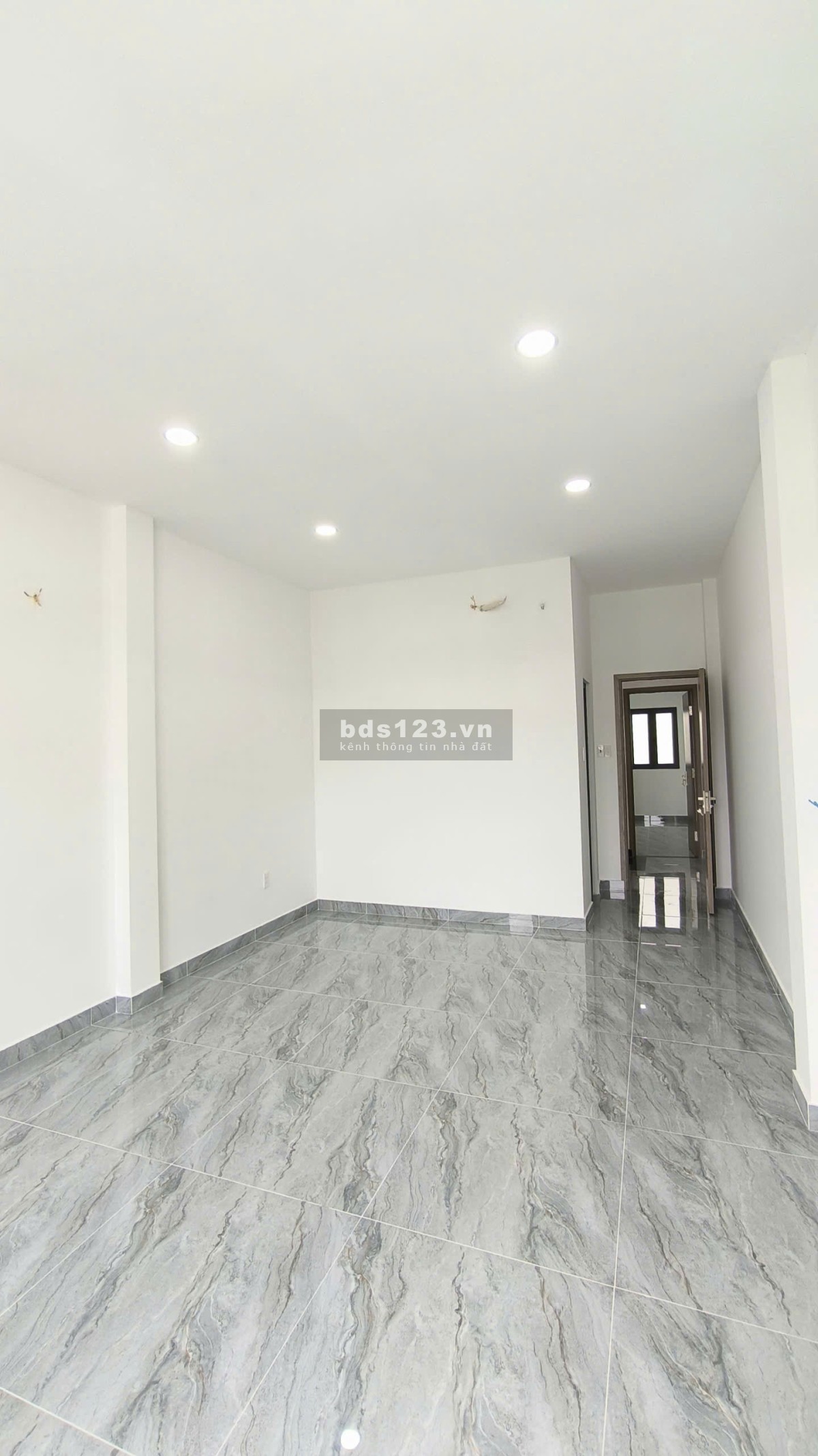 Bán nhà 1 trệt 2 lầu TT Thủ Dầu Một