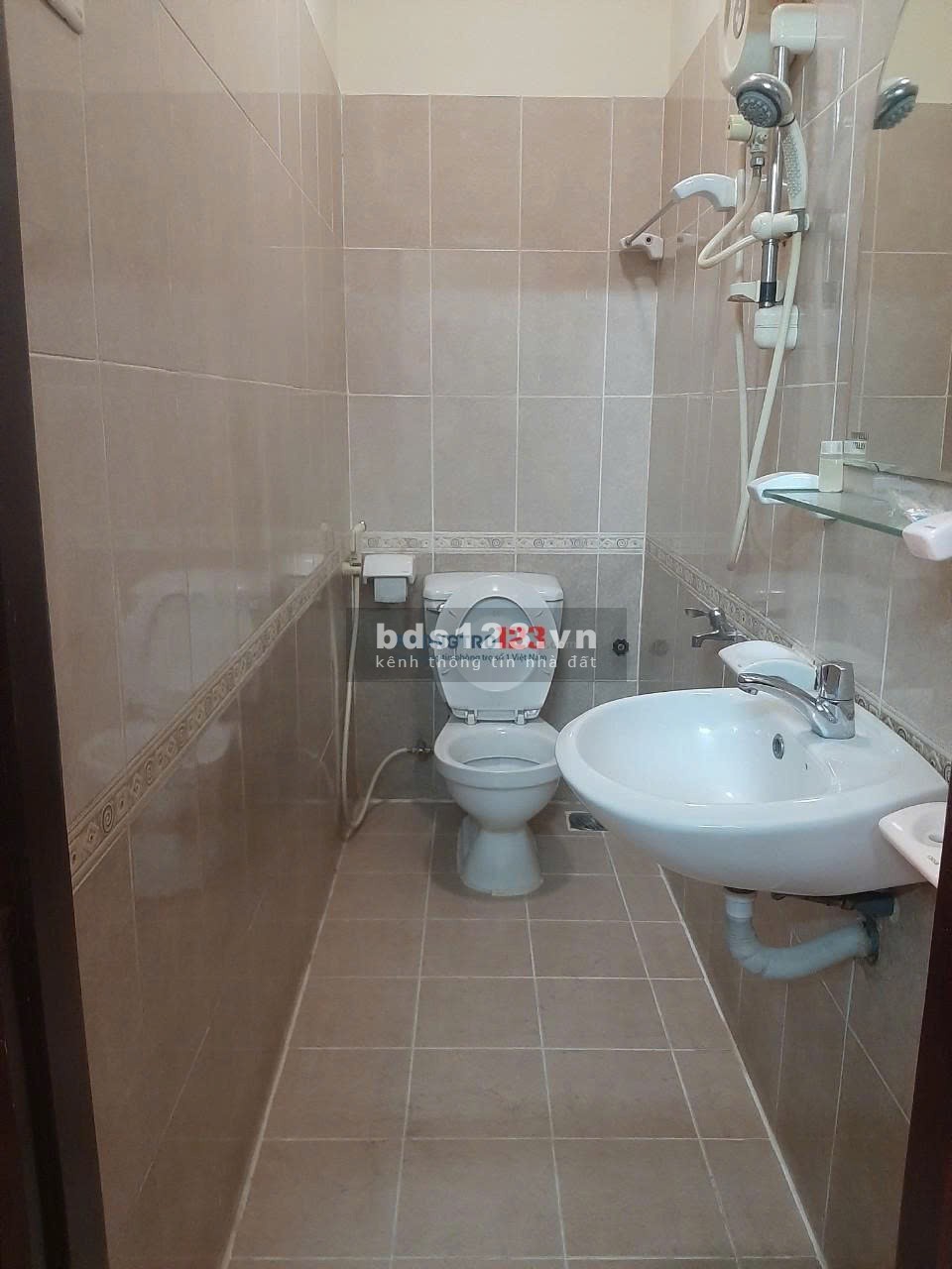 Chính chủ cần bán 3 căn nhà liền kề Trần Hưng Đạo,…