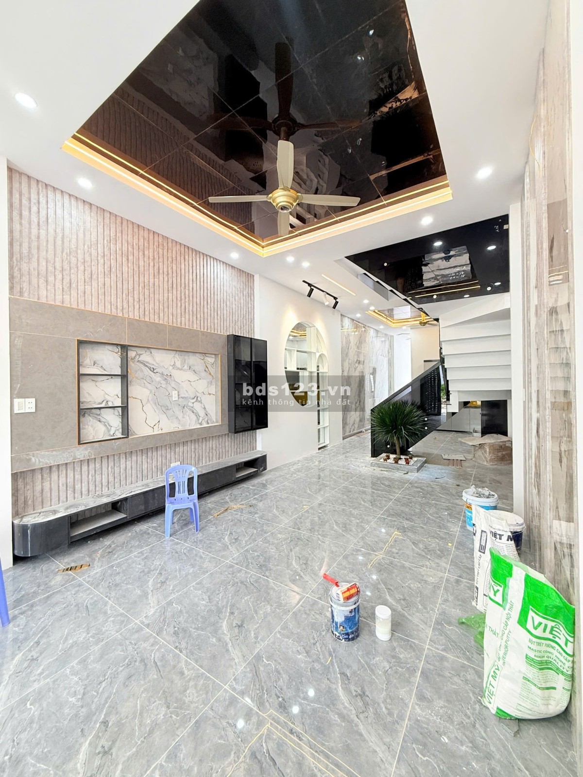 Nhà Mặt Tiền Phan Đăng Lưu - 1 Trệt 2 Lầu - Chưa Đến 3 Tỷ