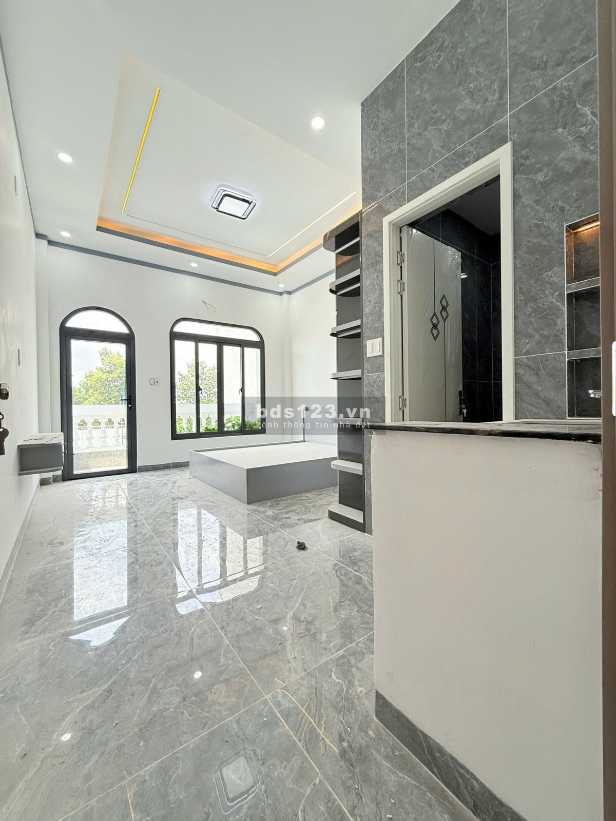 Nhà Mặt Tiền Phan Đăng Lưu - 1 Trệt 2 Lầu - Chưa Đến 3 Tỷ