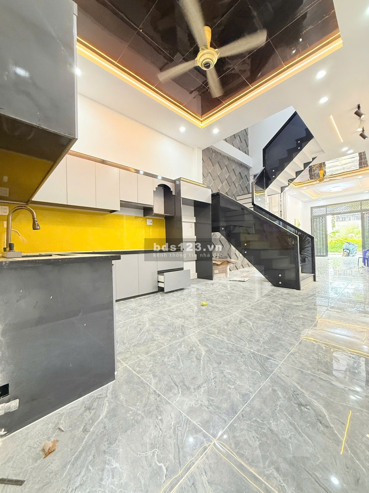 Nhà Mặt Tiền Phan Đăng Lưu - 1 Trệt 2 Lầu - Chưa Đến 3 Tỷ
