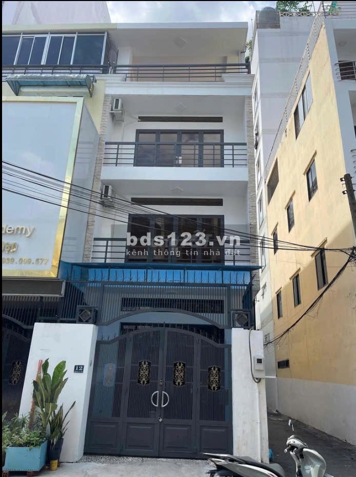 Bán nhà 1 trệt 2 lầu 1 sân thượng số 12 Đồng Nai P2 Q Tân Bình
