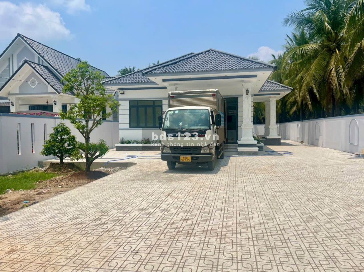 Bán căn hộ chung cư 90m2 ở 28 Mai Chí Thọ, Quận 2, TP HCM giá 3.235 tỷ đồng