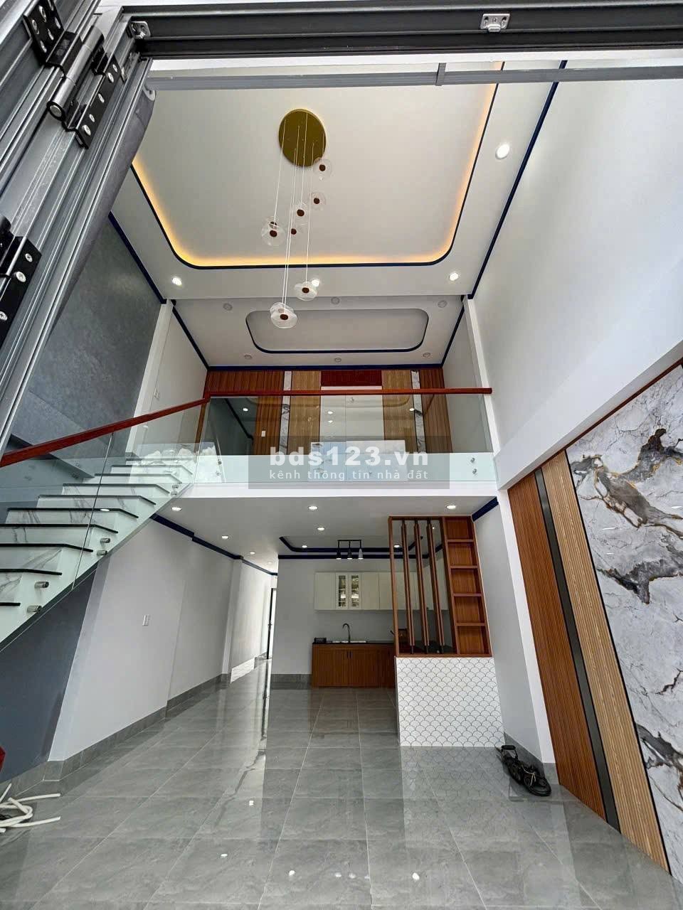 Bán căn hộ chung cư 90m2 ở 28 Mai Chí Thọ, Quận 2, TP HCM giá 3.235 tỷ đồng