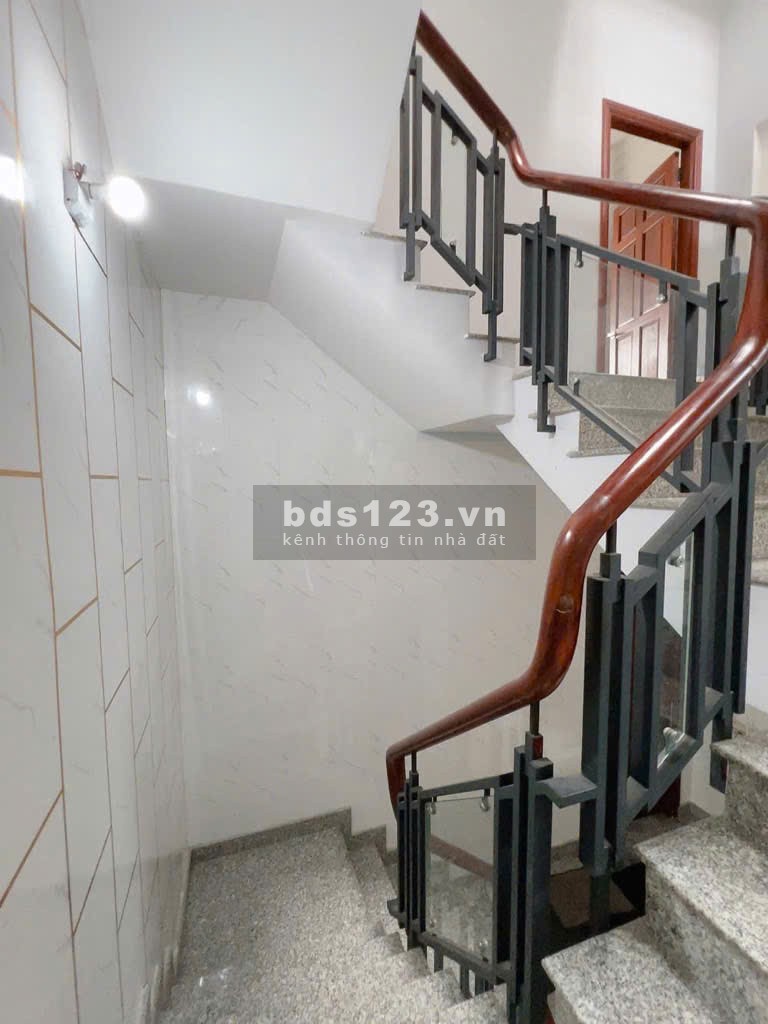 Bán căn nhà phố đường số 4 - Phường 16 - Quận Gò Vấp