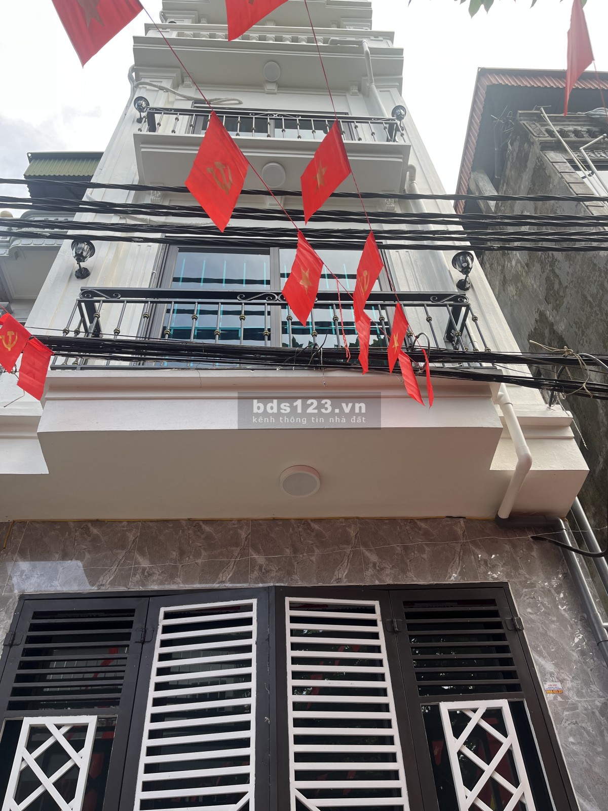 Cực hiếm! Nhà Tam Trinh 35m² – 5 tầng – Ô TÔ ĐỖ CỬA