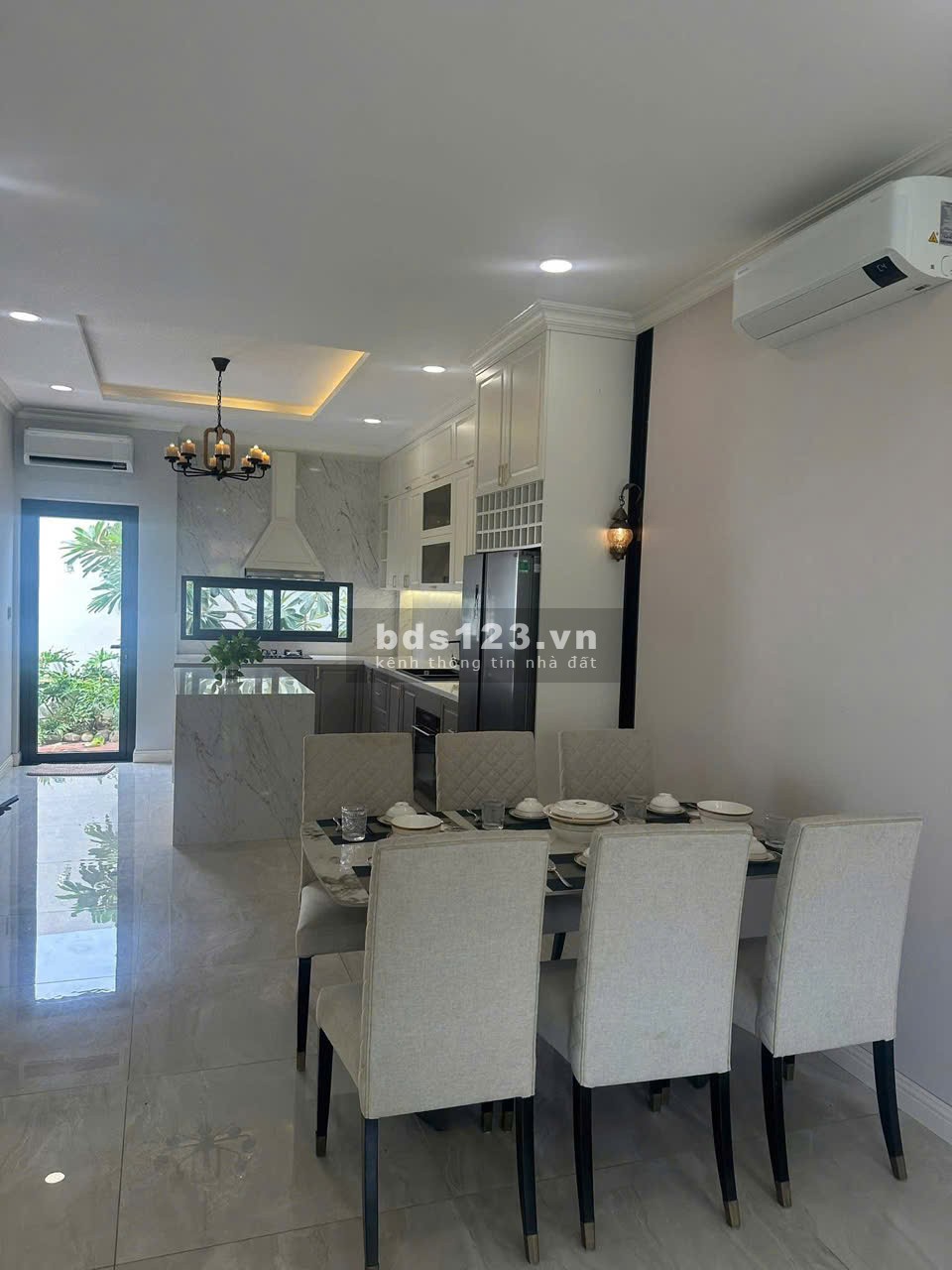 Nhà Phố Full Nội Thất - Sổ Hồng Riêng - Ngay KCN Cầu Tràm,…