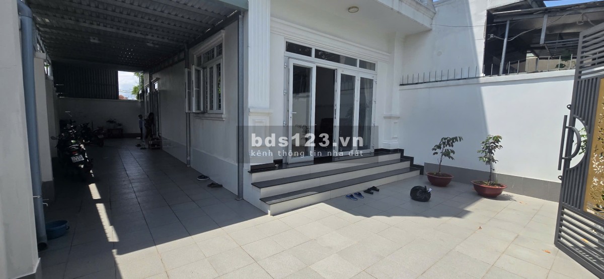NHÀ ĐẸP 7.5 x 22m NỞ HẬU đường Oto, Gần Phan Văn Hớn, chợ Xuân Thới Thượng