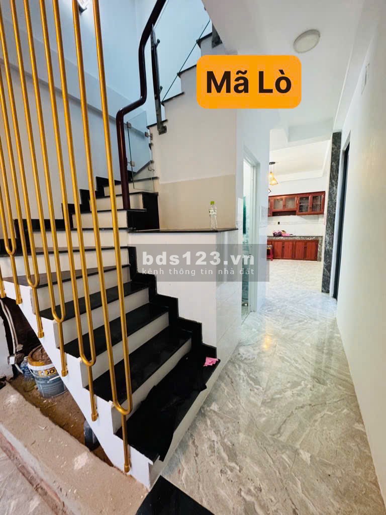 Bán nhà căn góc 2 mặt tiền Mã Lò P BTĐ A Bình Tân hẻm xe hơi 8m