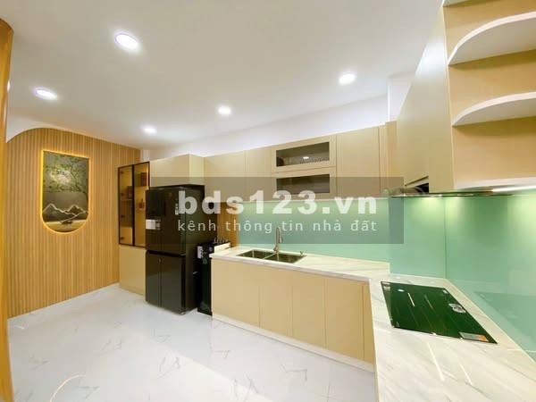 Nhà 5 tầng ở Hà Trì mới xinh xịn xò, chỉ việc xách quần…