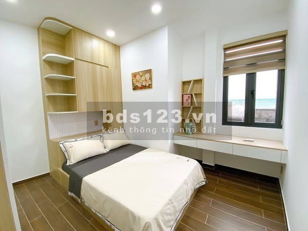 Nhà 5 tầng ở Hà Trì mới xinh xịn xò, chỉ việc xách quần…