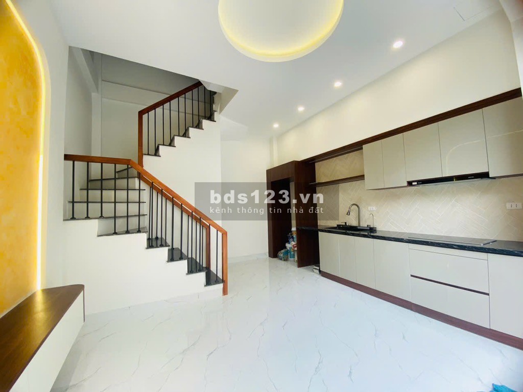 Chính chủ cần bán gấp nhà Việt Hưng