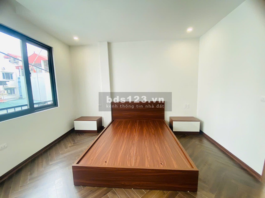 Chính chủ cần bán gấp nhà Việt Hưng