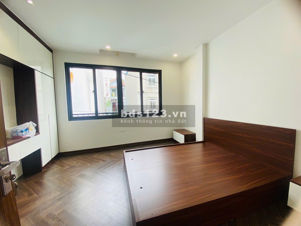 Chính chủ cần bán gấp nhà Việt Hưng