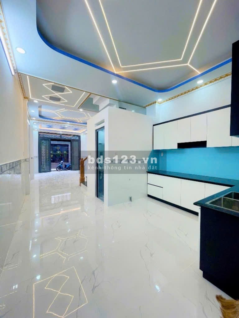 Bán nhà riêng Chỉ hơn 5 tỷ, có ngay nhà đẹp lung linh Lê Văn…