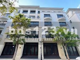 Bán căn liền kề San hô 16,84m sau khu biệt thự ngay vườn hoa…