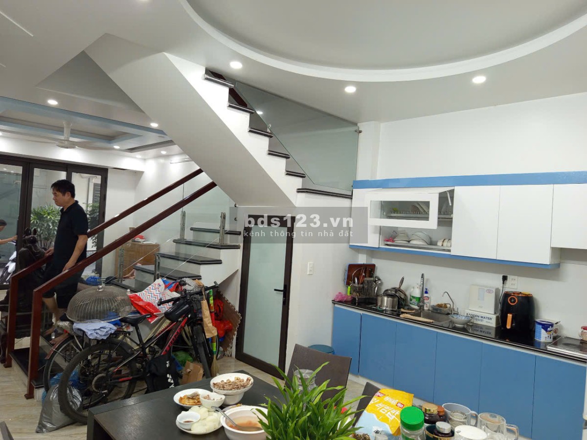 Bán Nhà 4 Tầng Độc Lập – Mặt Tiền Đẹp – Thiên Lôi,…